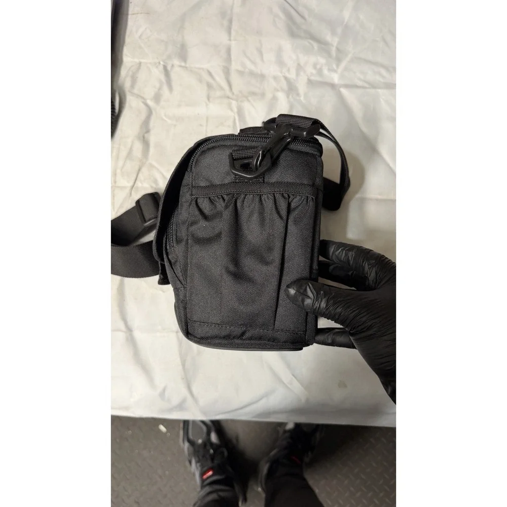 Lowepro LP36864-0WW Adventura SH 120 II Shoulder Bag for DSLR Camera With Lens